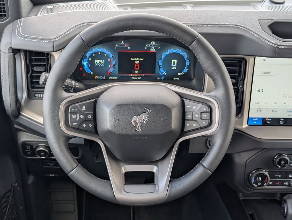 2025 Ford Bronco Outer Banks photo 6