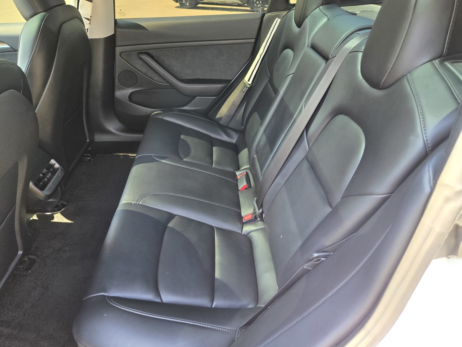 2023 Tesla Model 3 photo 9