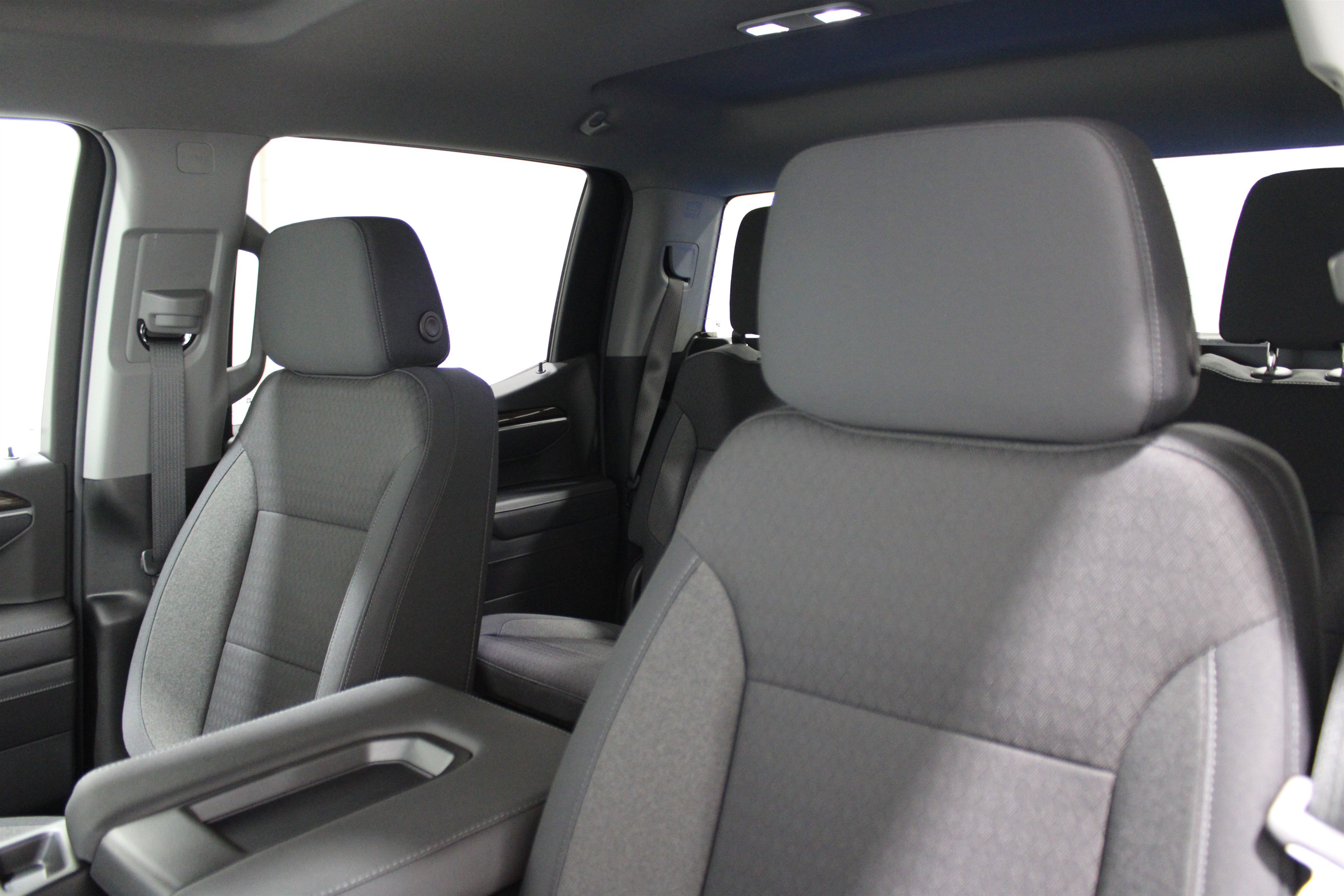 2026 Chevrolet Silverado 1500 LT photo 4