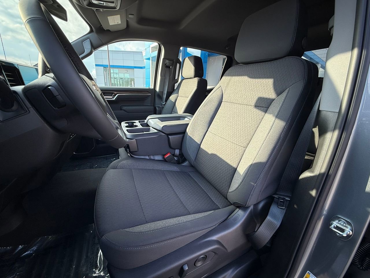 2025 Chevrolet Silverado 1500 LT photo 14