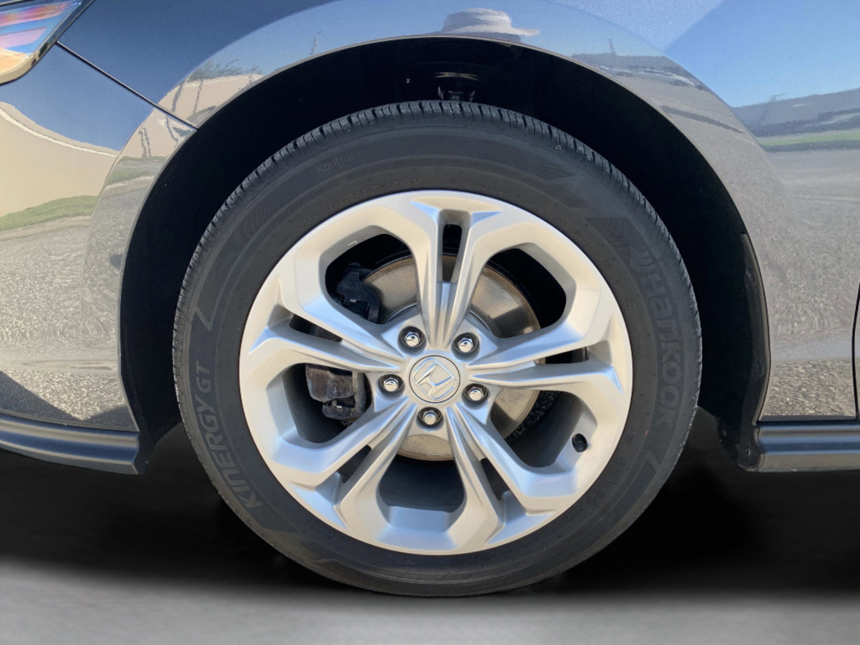 2023 Honda Accord LX photo 9