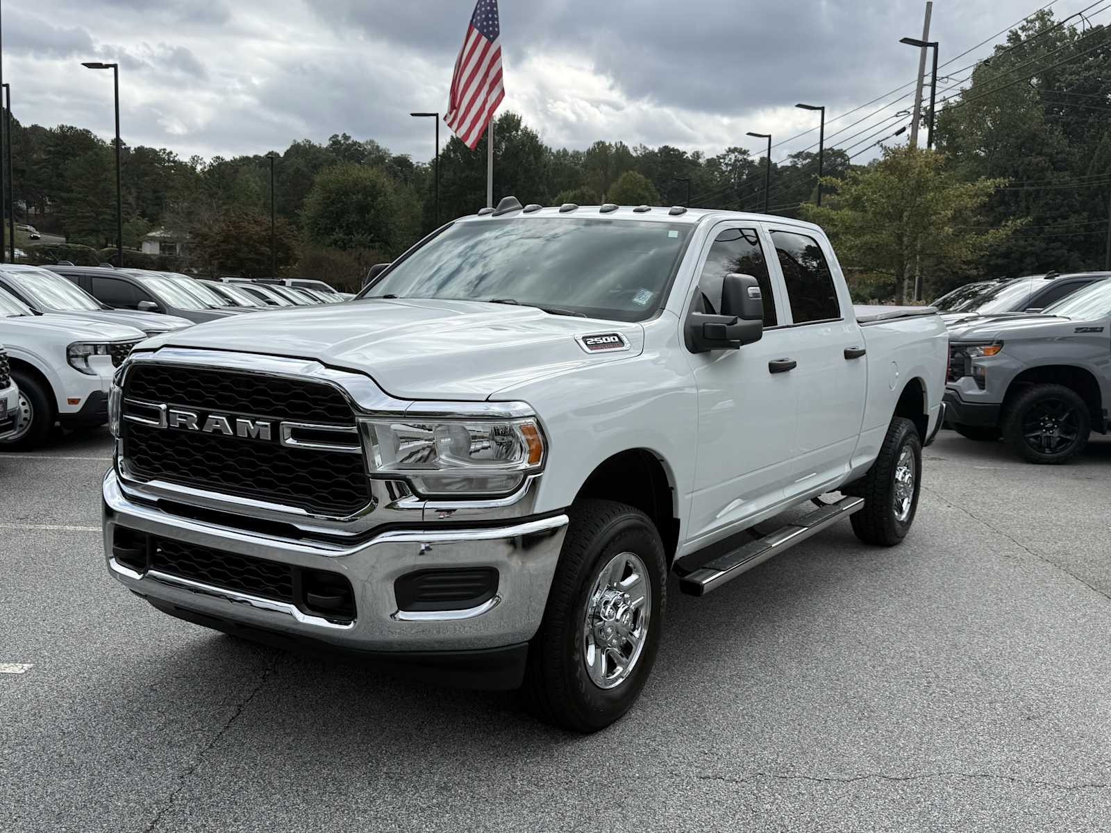 2024 Ram 2500 Tradesman photo 3