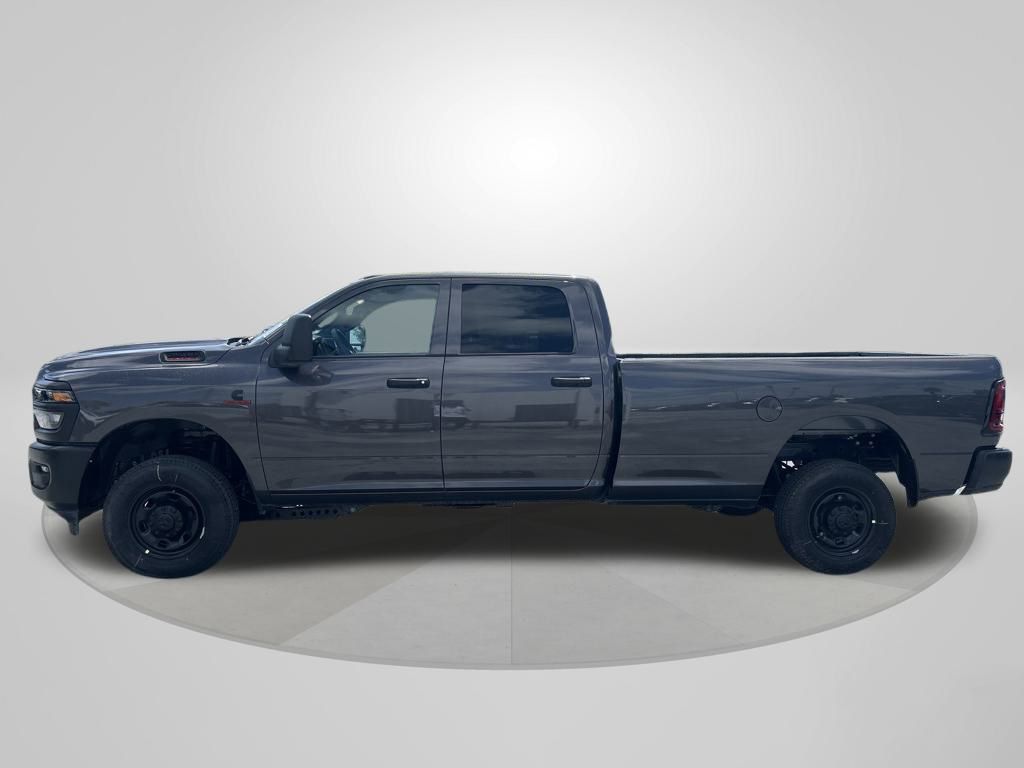 2025 Ram 2500 Tradesman photo 4