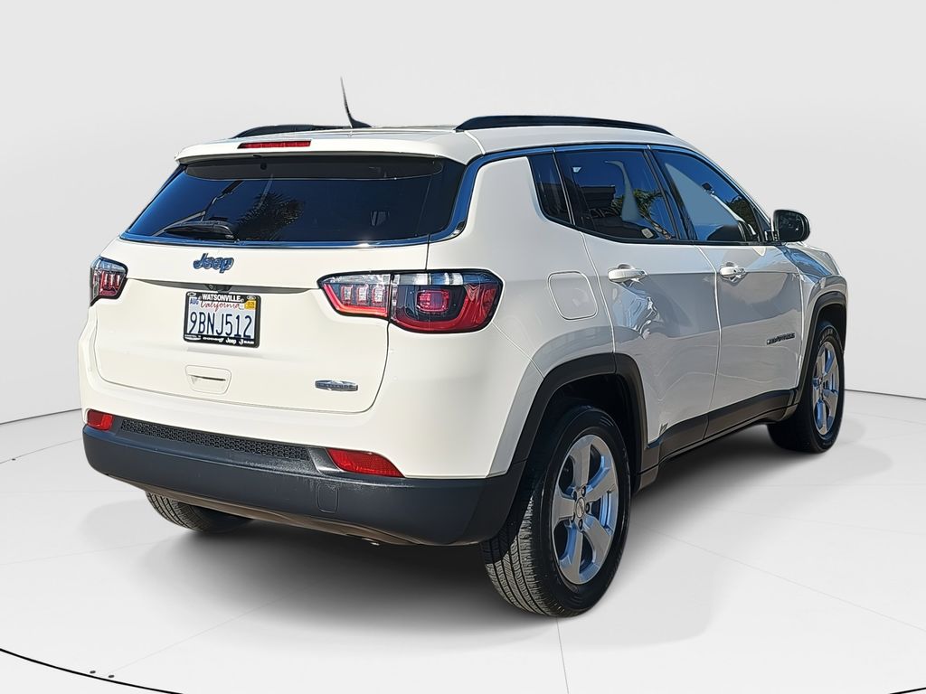 2021 Jeep Compass Latitude photo 3