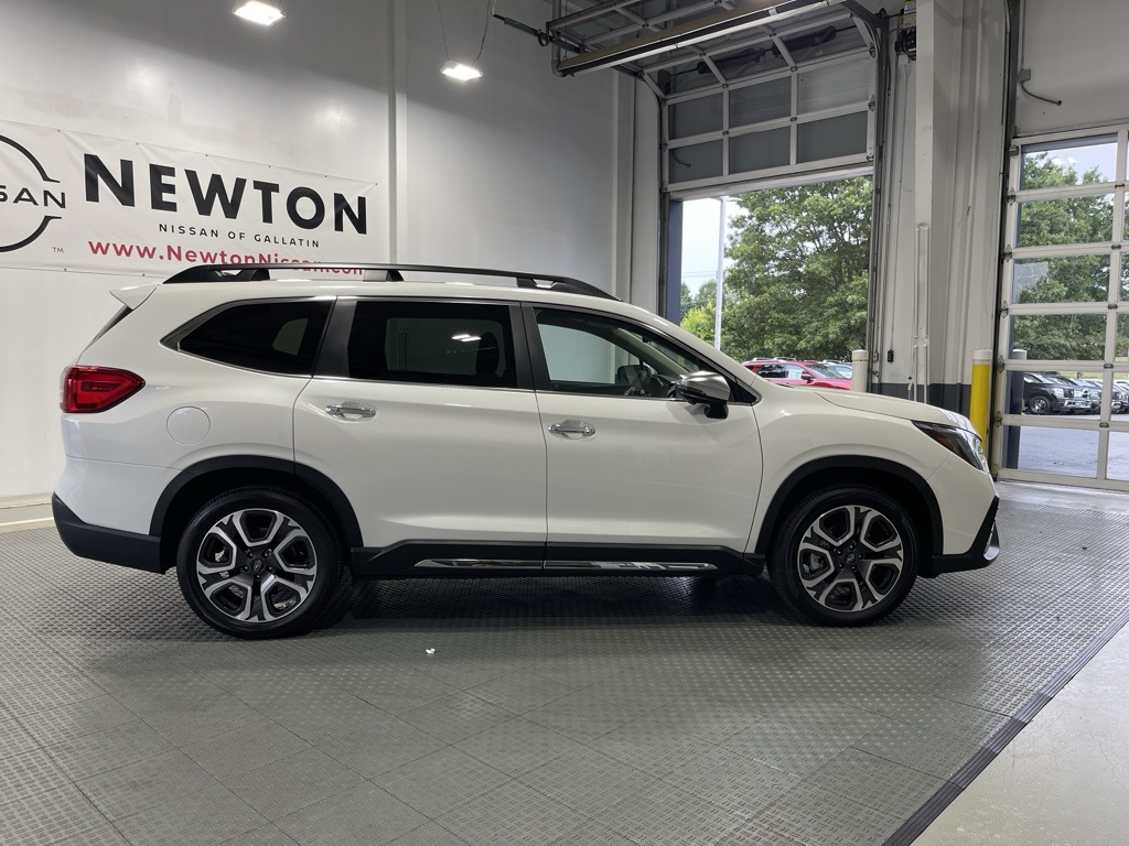2023 Subaru Ascent Touring photo 6