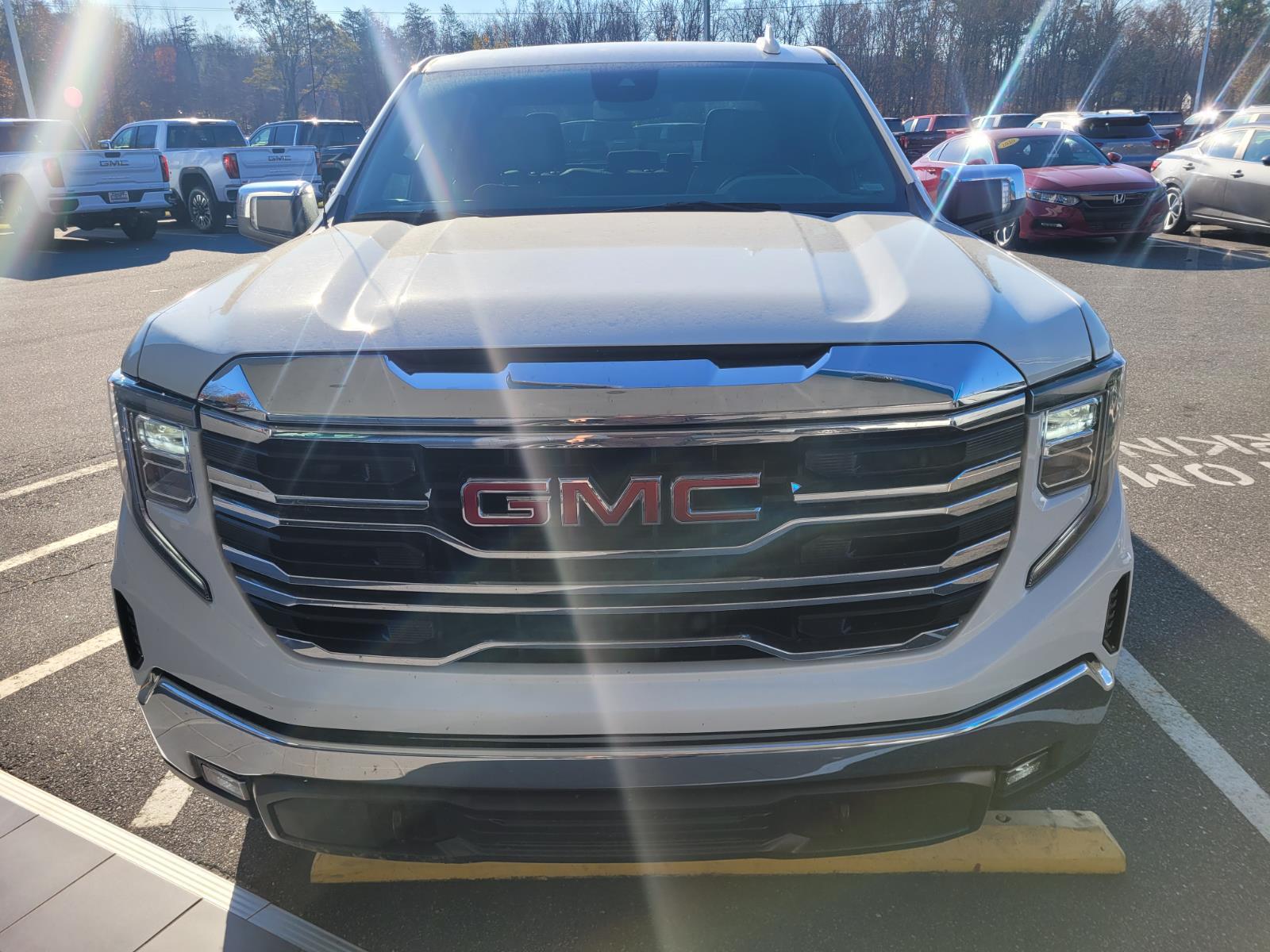 2024 Gmc Sierra 1500 SLT photo 2