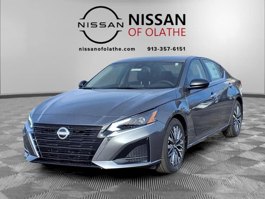 2025 Nissan Altima SV's photo