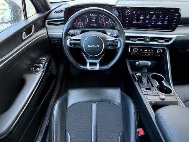 2023 Kia K5 GT-Line photo 25