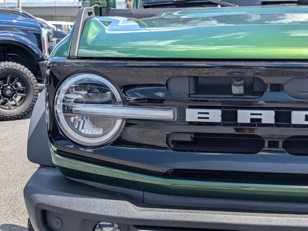 2025 Ford Bronco Outer Banks photo 9
