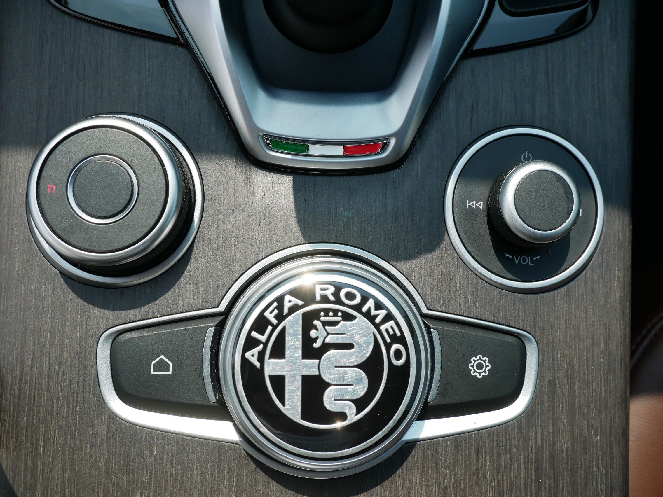 2023 Alfa Romeo Stelvio Ti photo 27