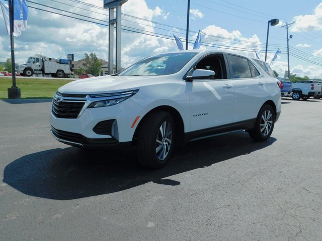 2022 Chevrolet Equinox LT photo 2