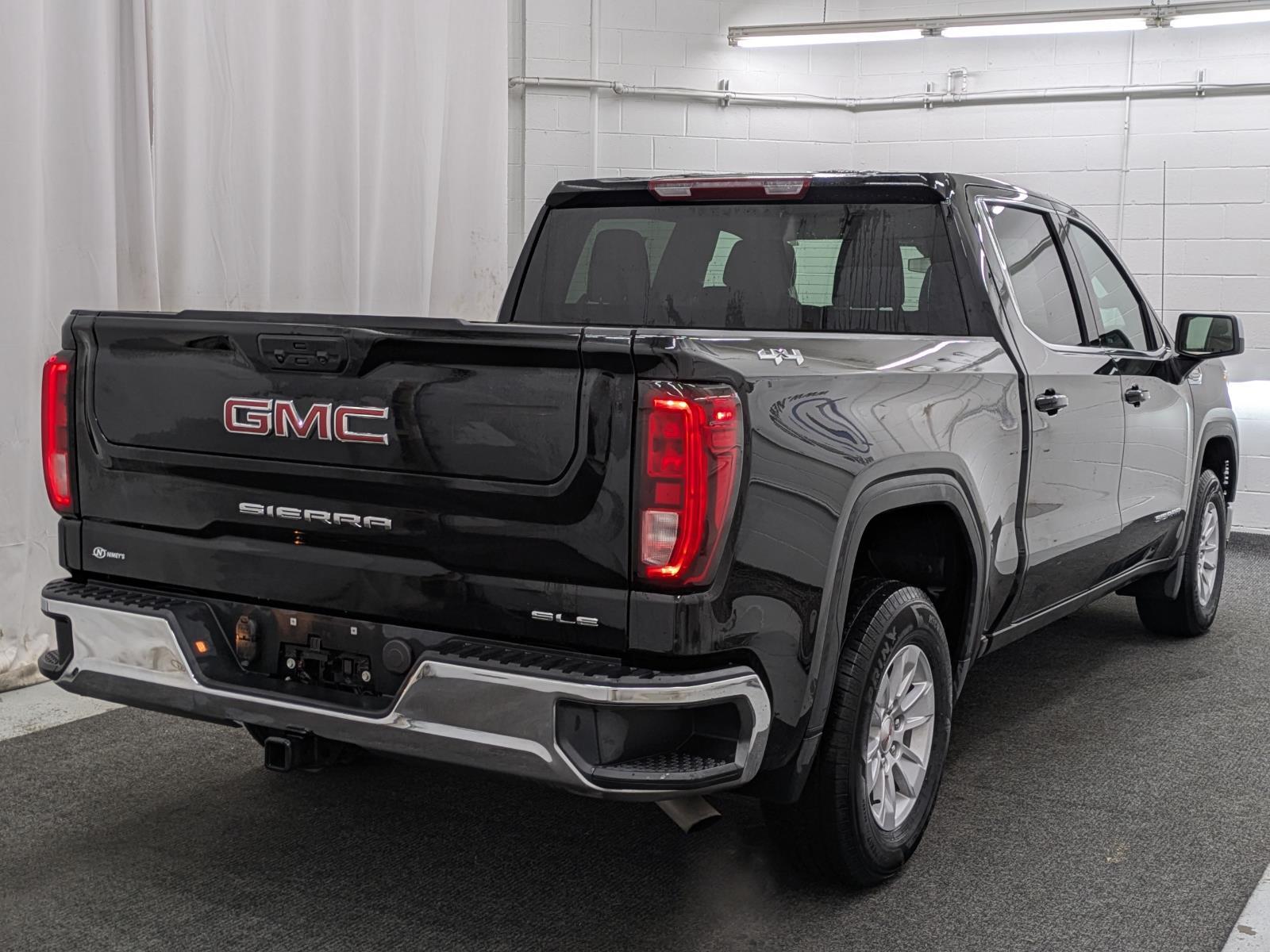2024 Gmc Sierra 1500 SLE photo 3