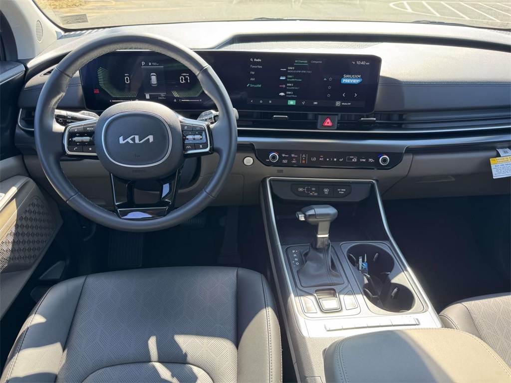 2025 Kia Carnival LXS photo 14