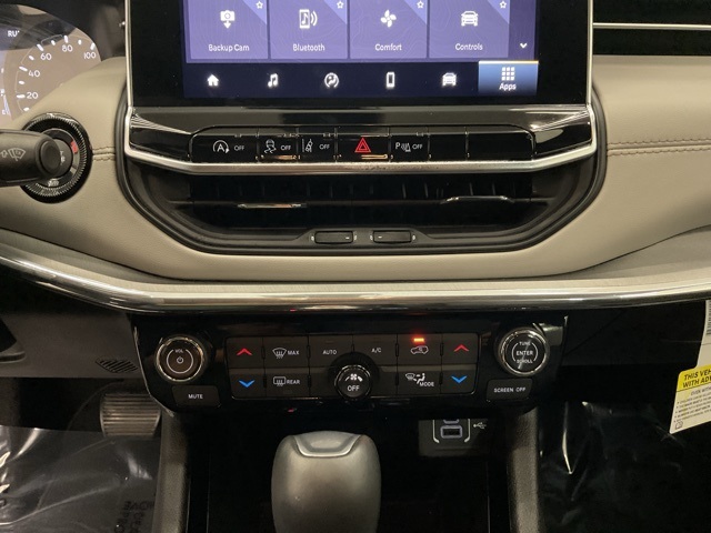 Used 2024 White Jeep Limited image 20