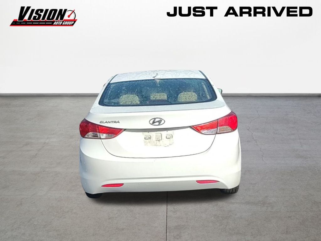 2013 Hyundai Elantra GLS photo 6
