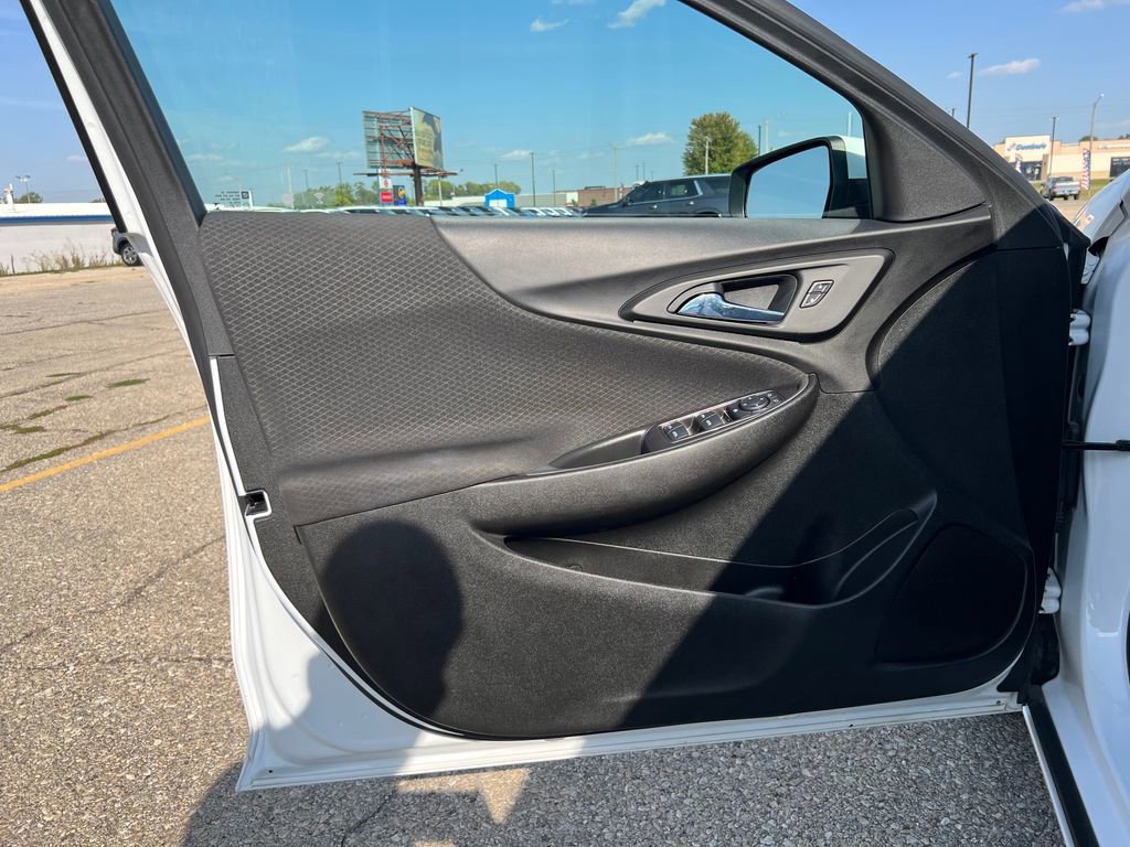 2023 Chevrolet Malibu 1LT photo 9