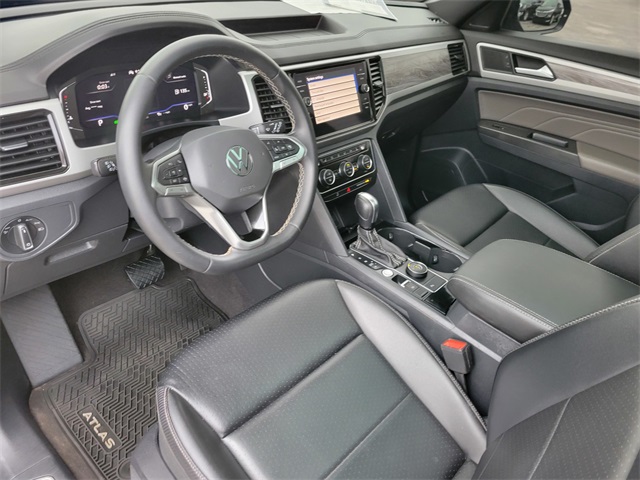 2022 Volkswagen Atlas Cross Sport V6 SE Technology photo 14