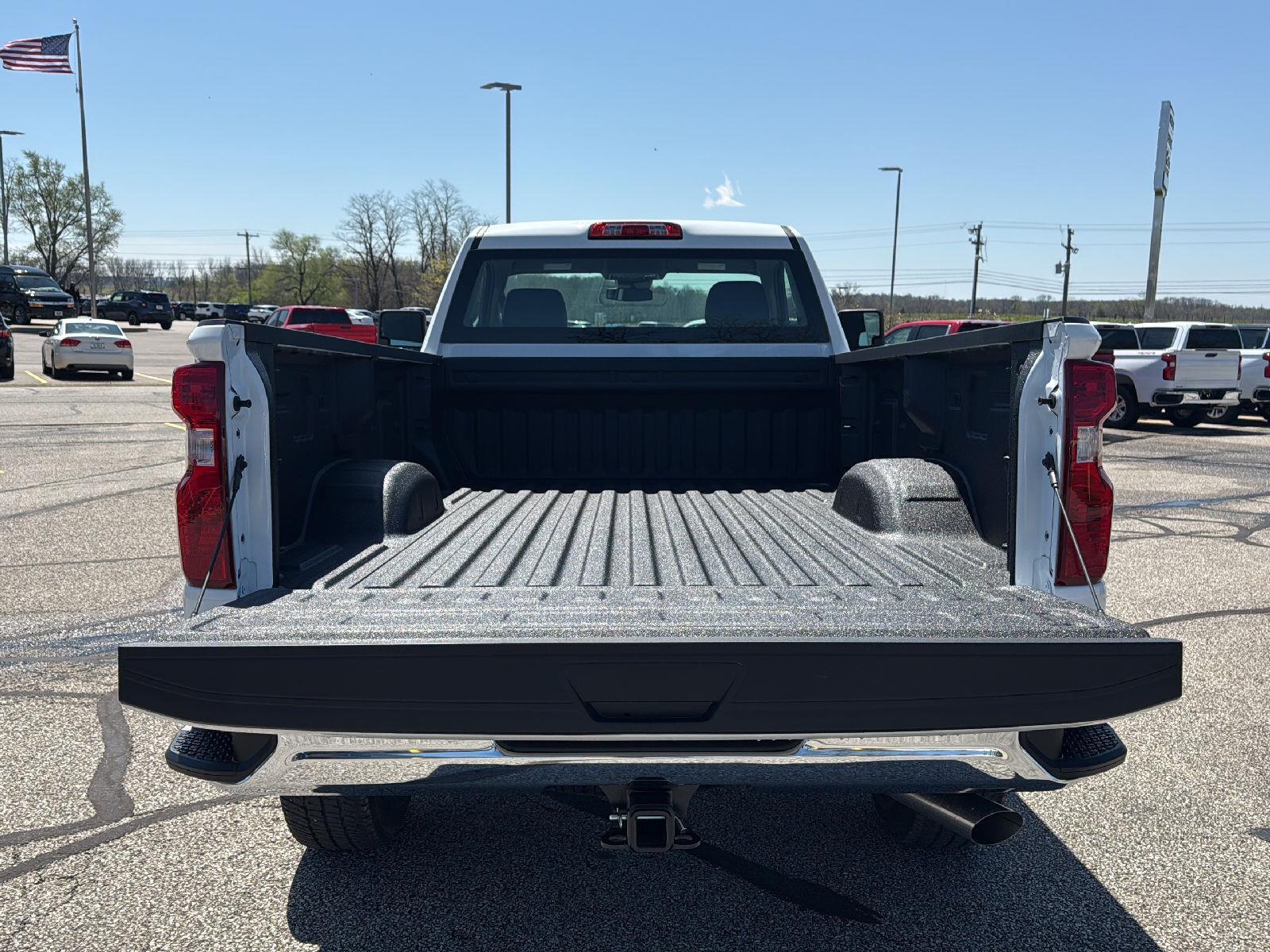 2025 Chevrolet Silverado 3500HD photo 8