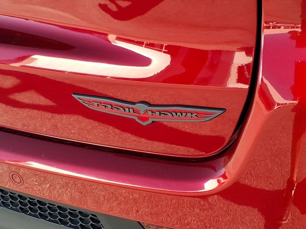 2025 Jeep Compass Trailhawk photo 3