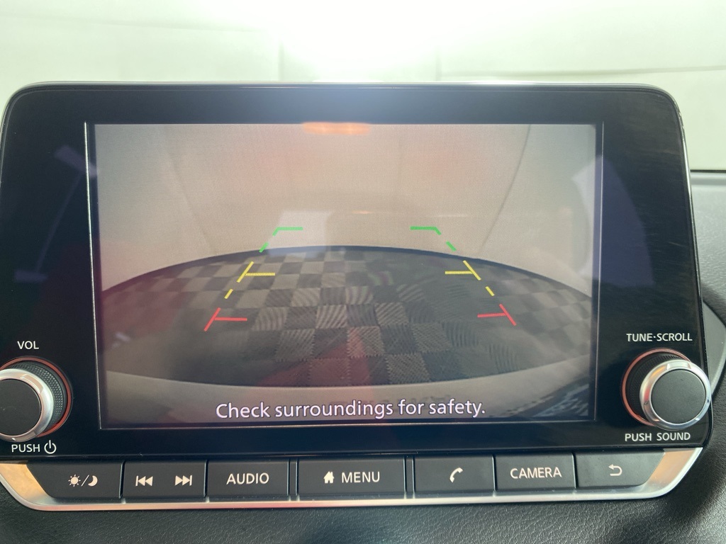 2020 Nissan Sentra SV photo 3