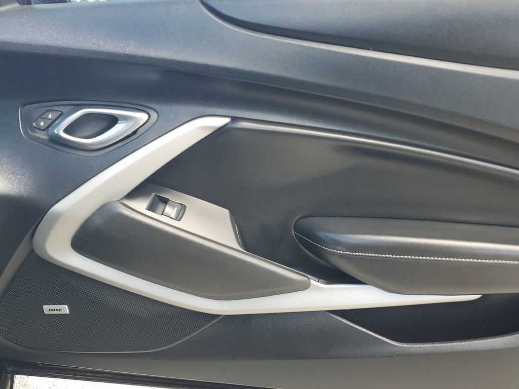 2018 Chevrolet Camaro 1LS 1LT photo 38