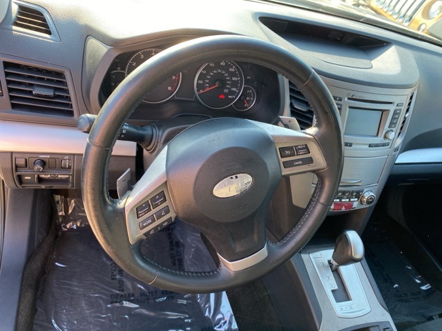 2014 Subaru Outback 2.5i Premium photo 11