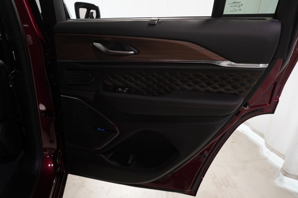 2023 Jeep Grand Cherokee Summit Reserve 4xe photo 29