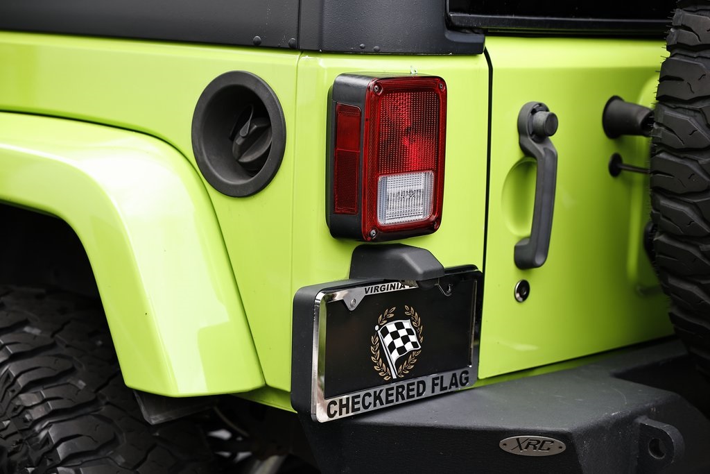 2013 Jeep Wrangler Unlimited Sahara photo 12