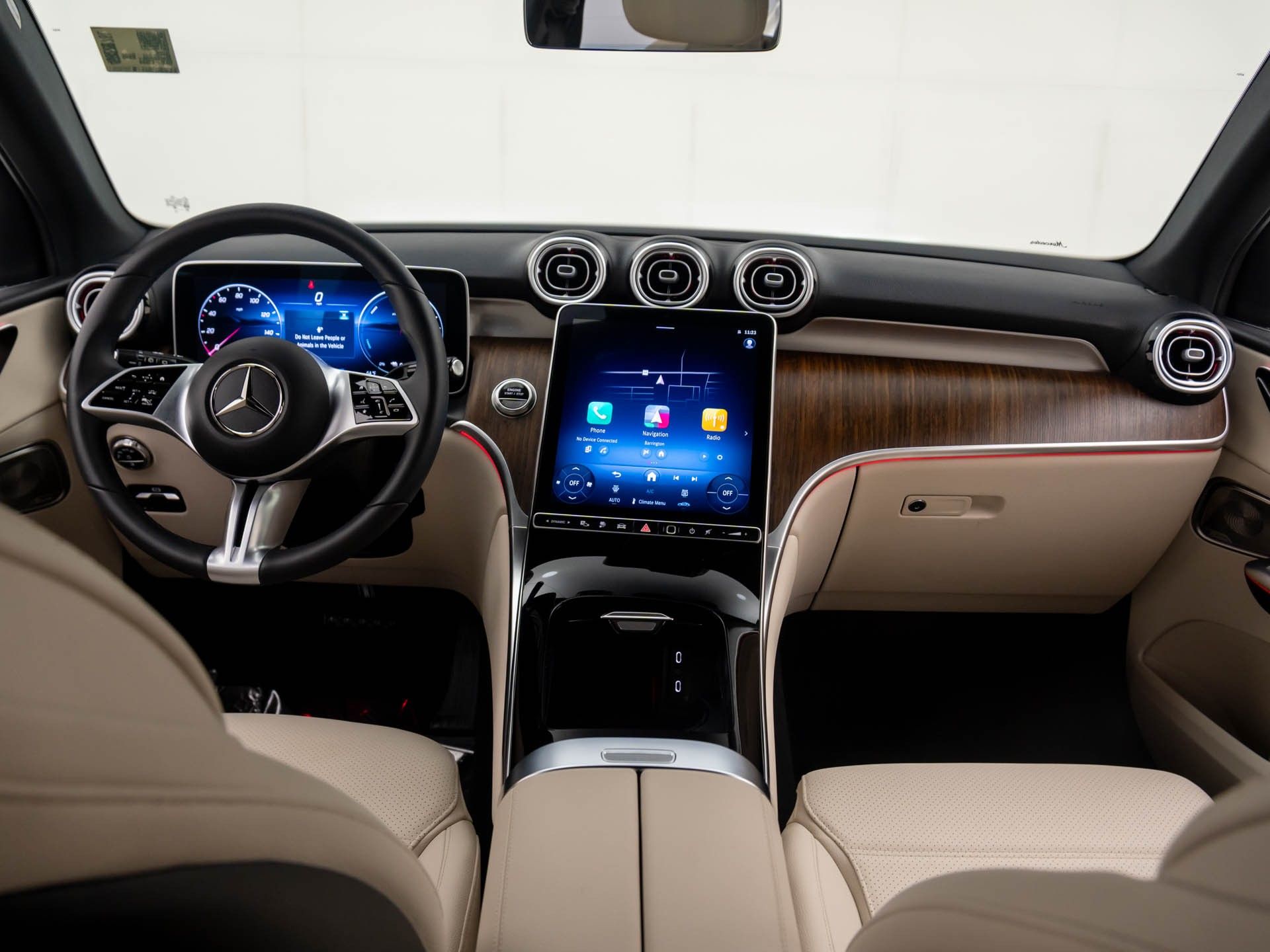 2025 Mercedes Benz GLC 350e 4MATIC photo 9