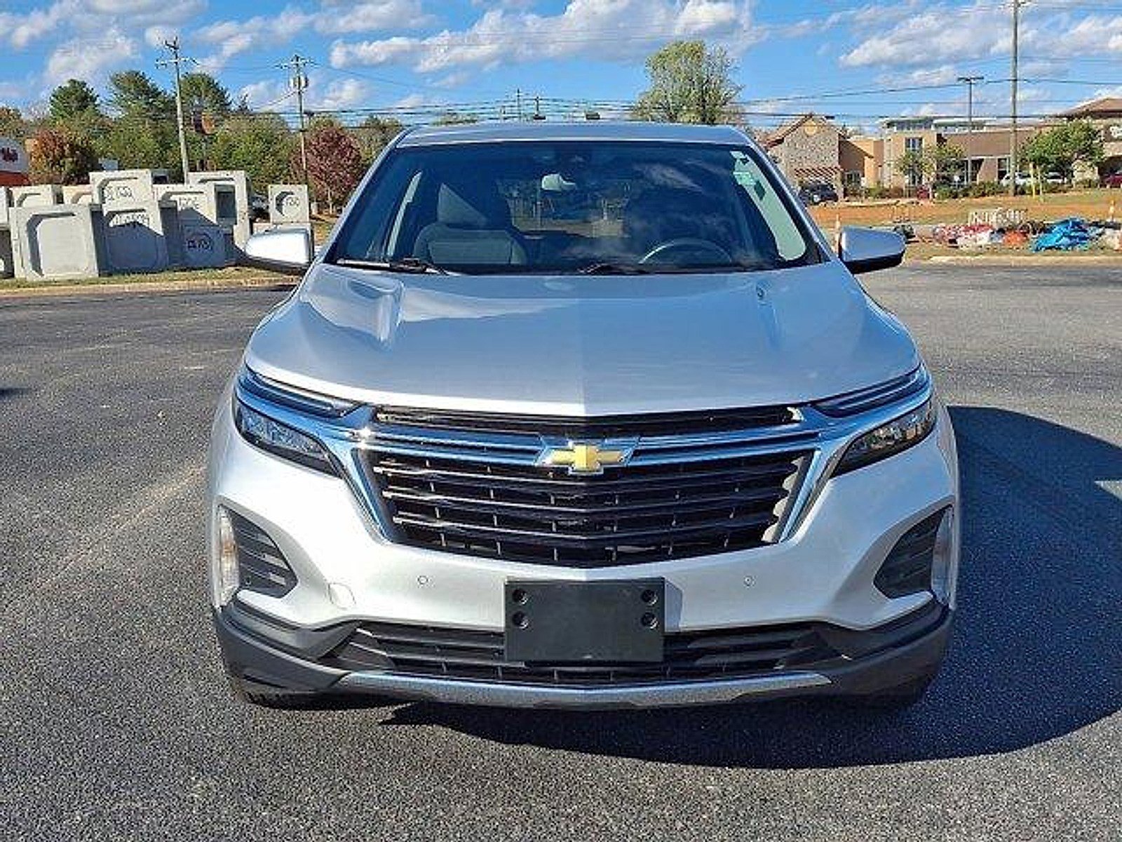 2022 Chevrolet Equinox LT photo 2