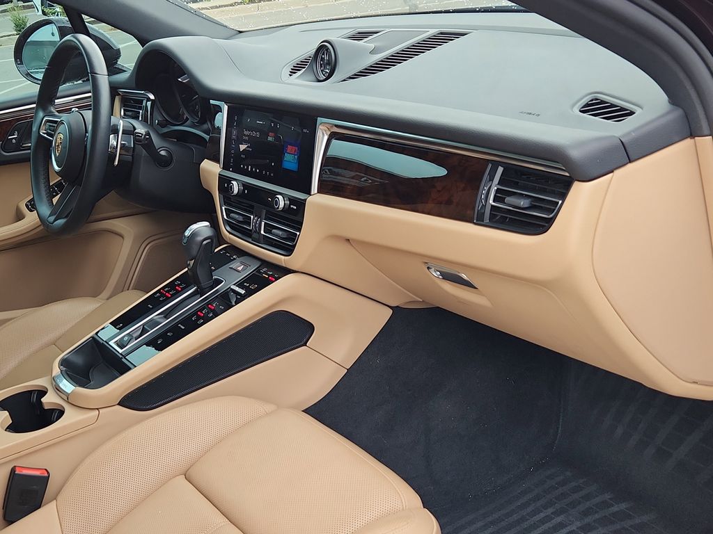 2023 Porsche Macan Base photo 20