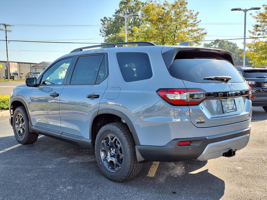 2025 Honda Pilot TrailSport photo 9