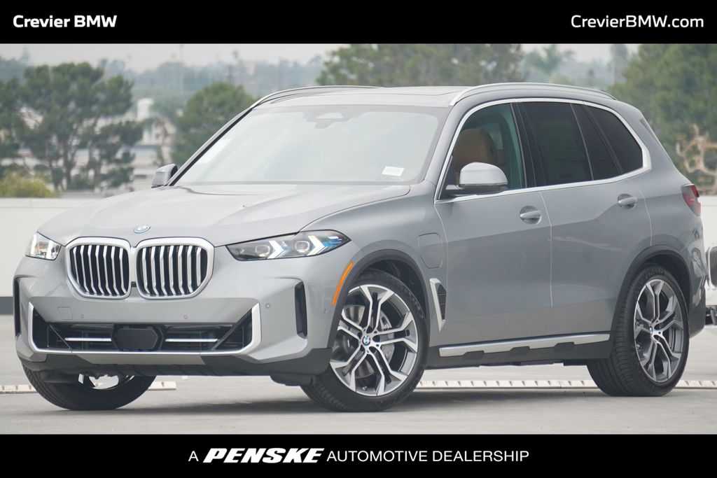 2026 BMW X5 50e's photo