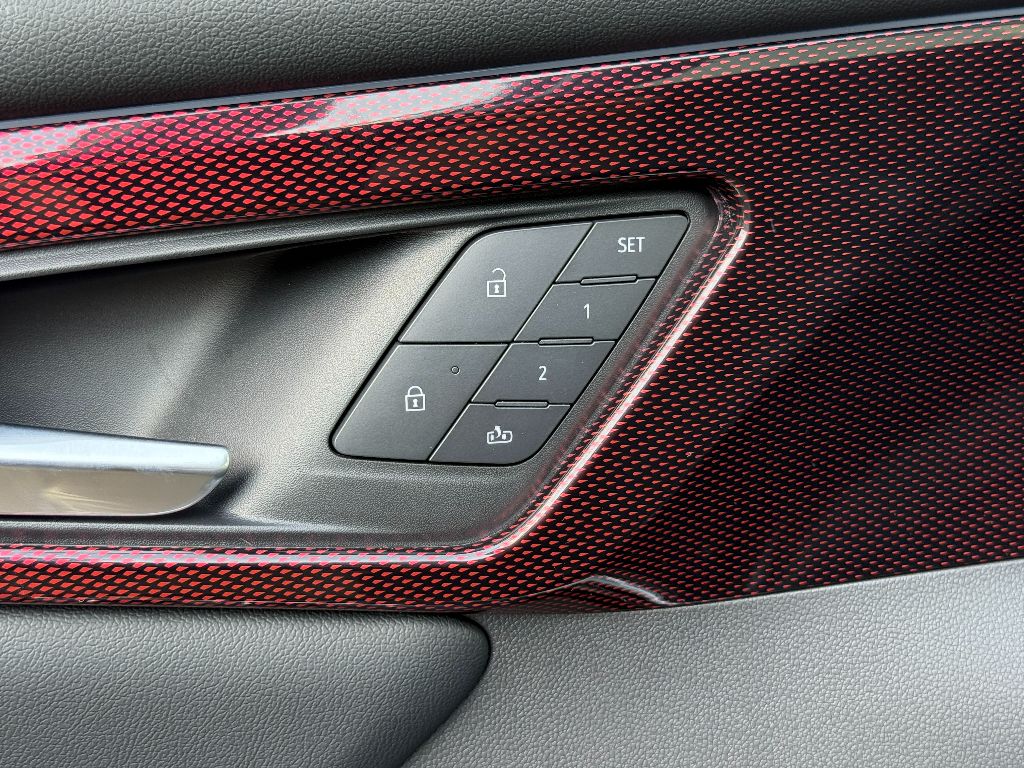 2026 Chevrolet Traverse RS photo 22
