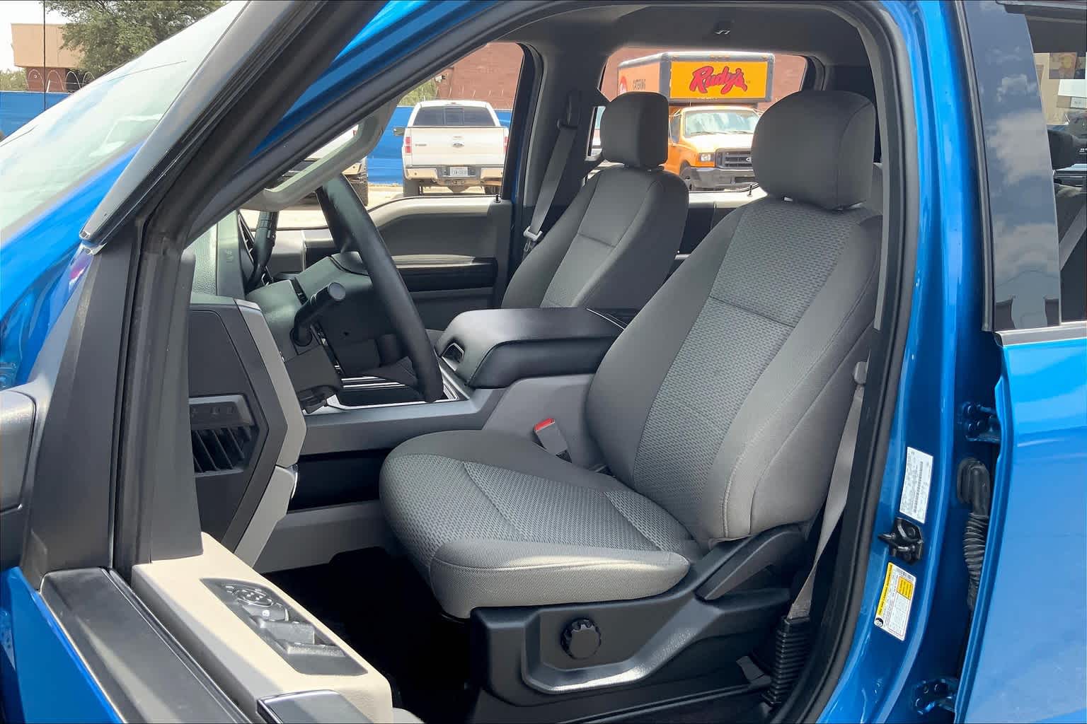 2020 Ford F-150 XLT photo 7