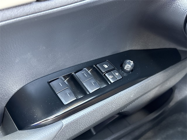 2025 Toyota Camry LE photo 16