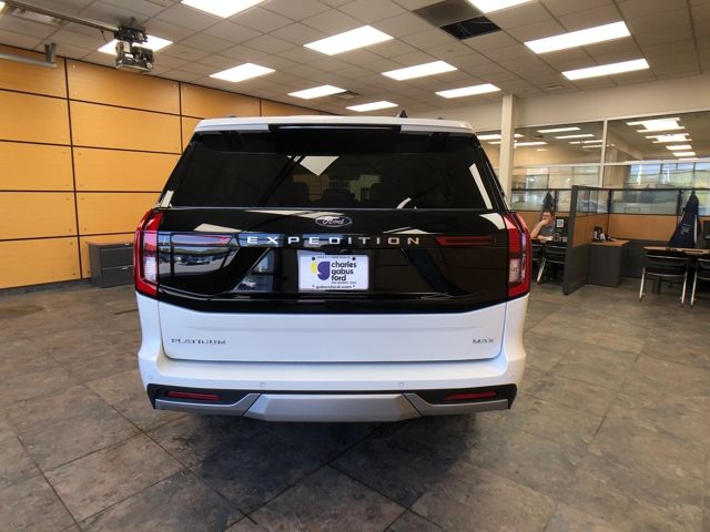 2025 Ford Expedition MAX Platinum photo 4
