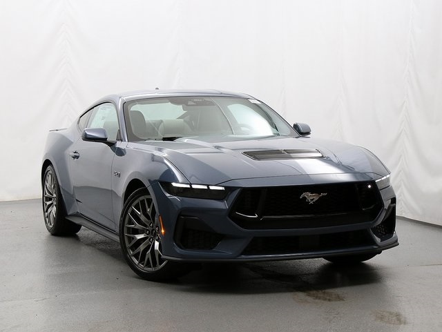 2025 Ford Mustang GT Premium's photo