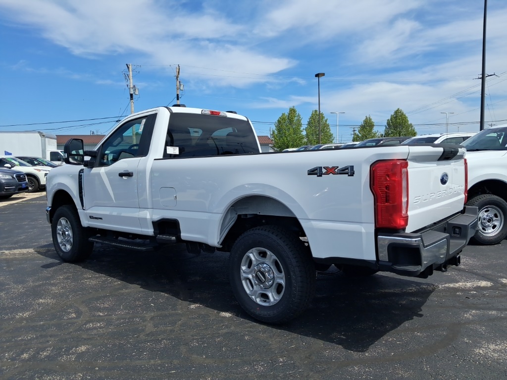 2025 Ford F-250 XLT photo 4