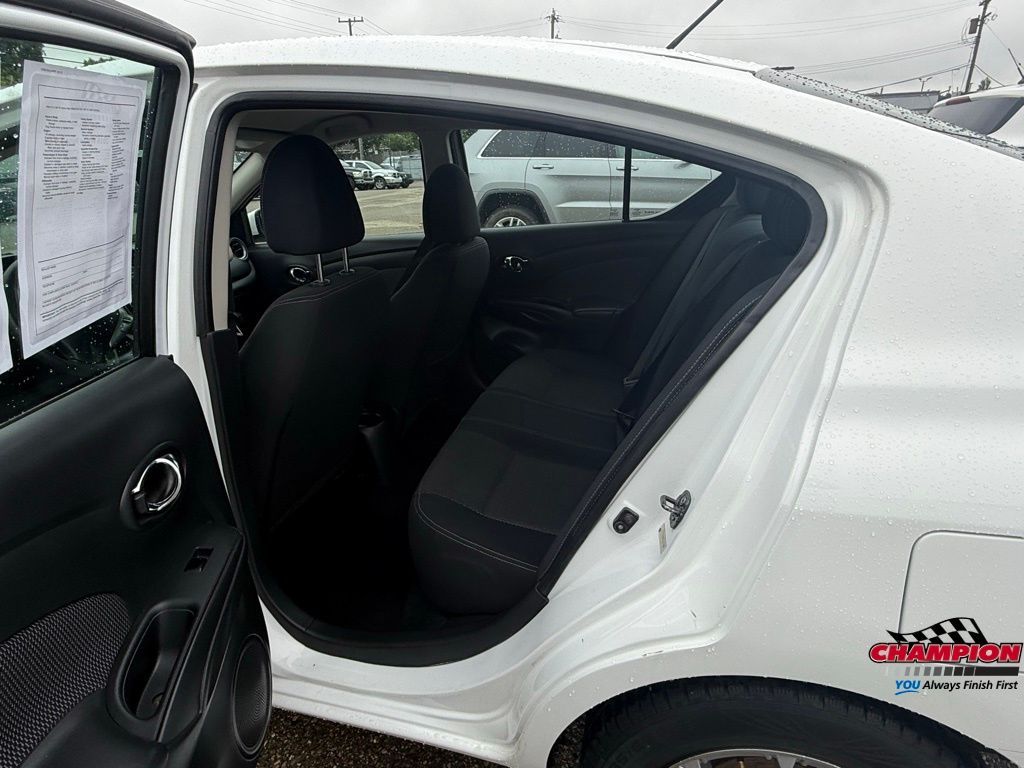 2016 Nissan Versa 1.6 SV photo 20