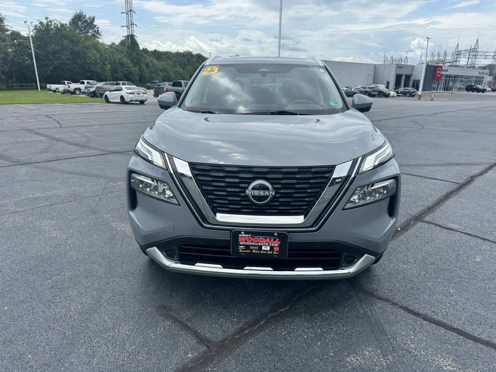 2023 Nissan Rogue Platinum photo 2