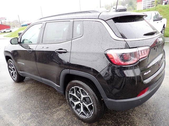 2025 Jeep Compass Limited photo 3