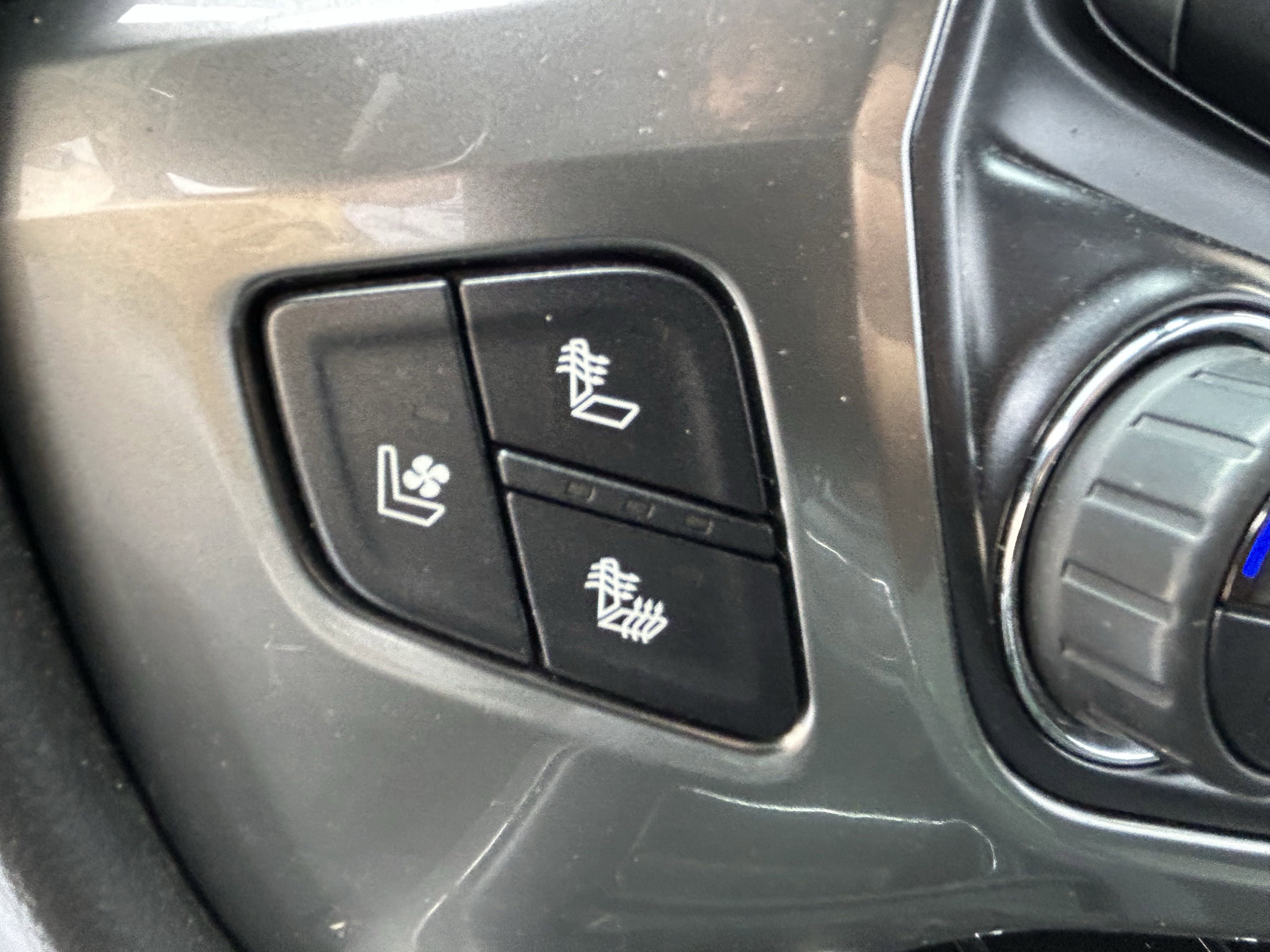 2018 Chevrolet Silverado 1500 LTZ photo 11