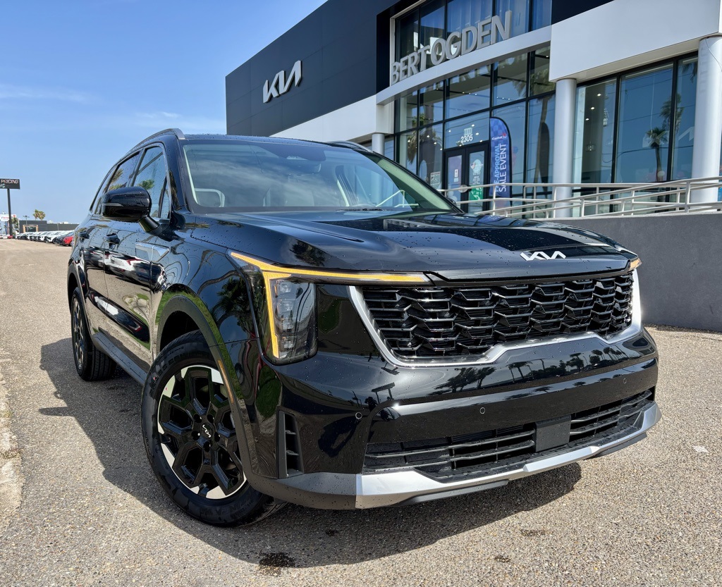 2025 Kia Sorento S's photo
