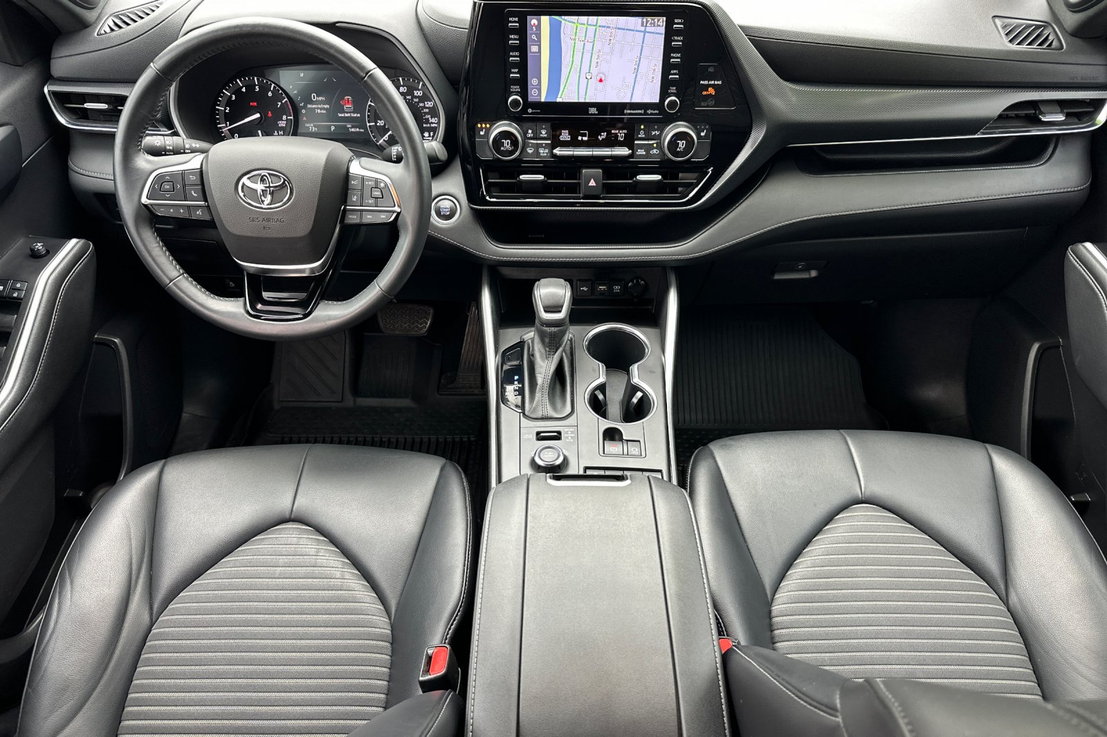 2021 Toyota Highlander XSE photo 12