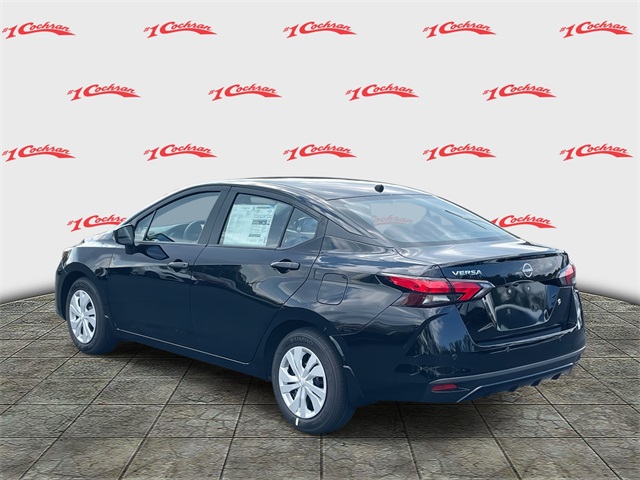 2025 Nissan Versa 1.6 S photo 4
