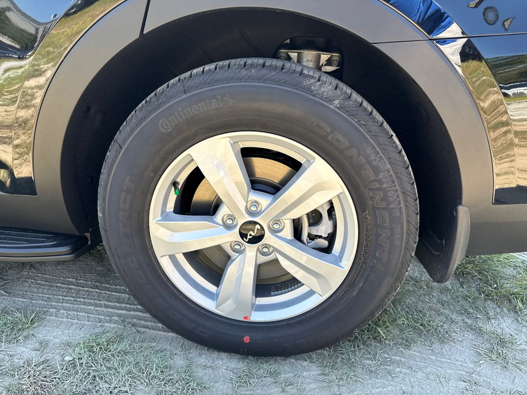 2026 Kia Sorento S photo 18