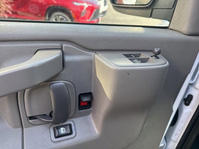 2022 Gmc Savana Cargo 2500 photo 8