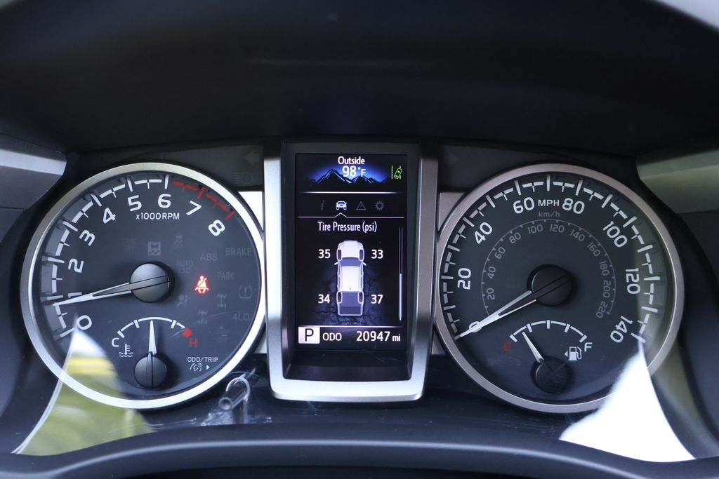 2023 Toyota Tacoma SR5 photo 24
