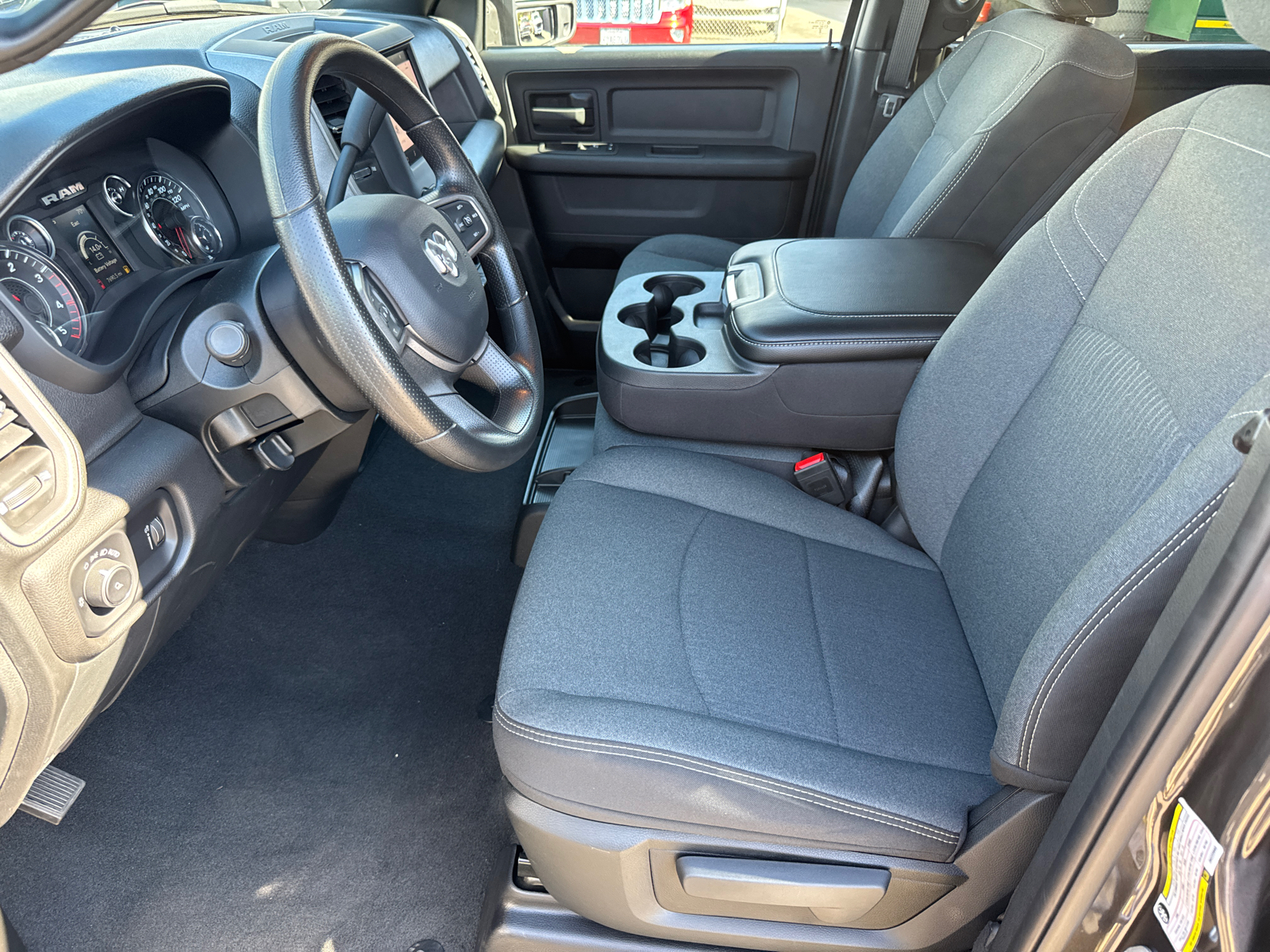2024 Ram 2500 Tradesman photo 11